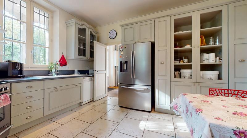 Maison traditionnelle - 350 m² - 12 pièces