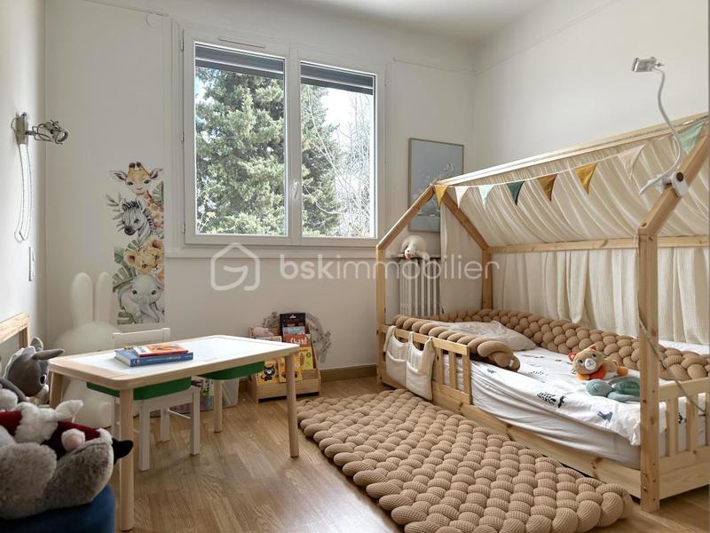 Maison - 215 m² - 9 pièces