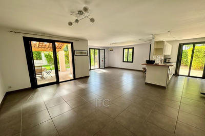 Villa - 120 m² - 5 pièces