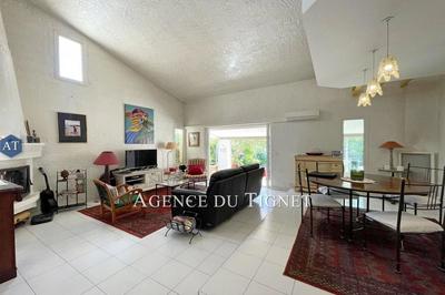 Maison - 102 m² - 4 pièces