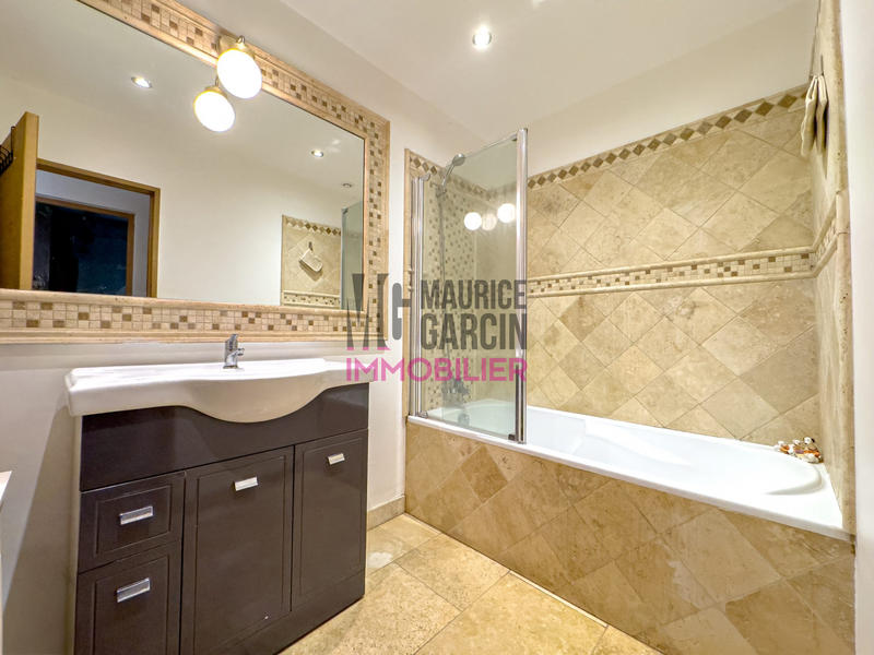 Maison - 111 m² - 4 pièces