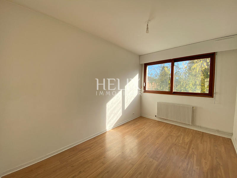 Appartement - 98 m² - 5 pièces