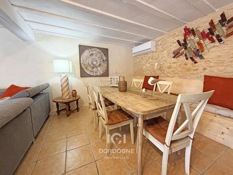 Maison - 263 m² - 8 pièces