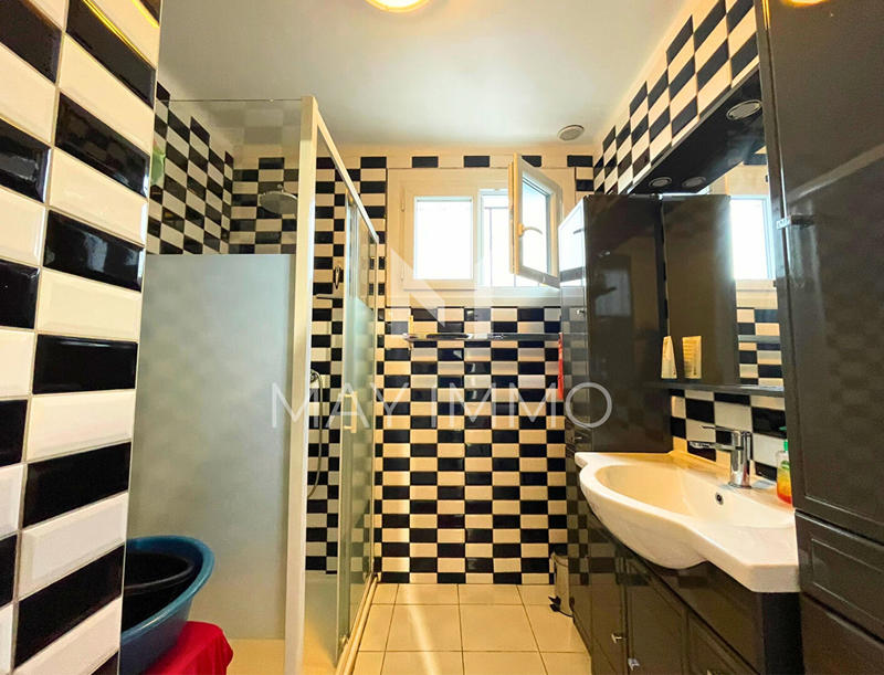 Maison - 175 m² - 7 pièces