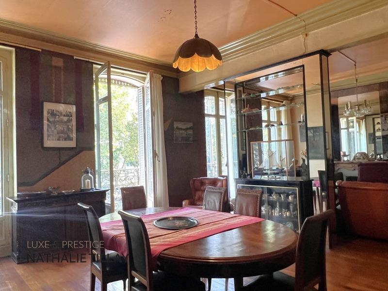 Hôtel particulier - 365 m² - 12 pièces