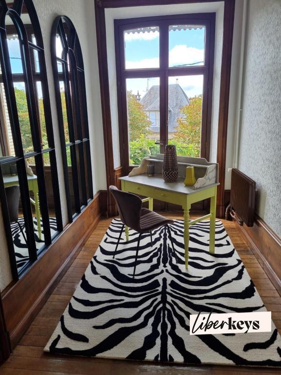 Maison bourgeoise - 650 m² - 11 pièces