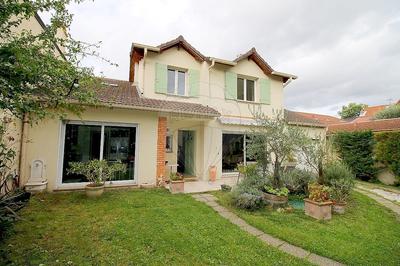 Maison - 140 m² - 7 pièces