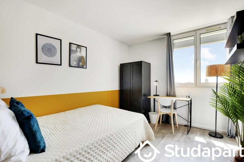 Chambre - 10 m² - 1 pièce