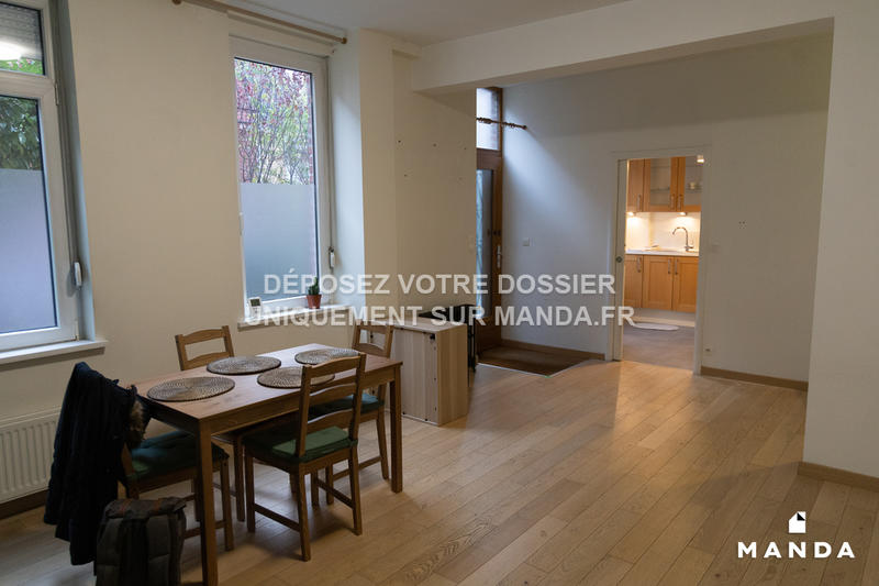 Chambre - 11 m² - 5 pièces