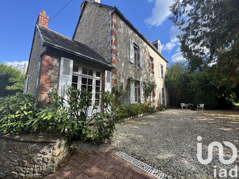 Maison - 215 m² - 7 pièces