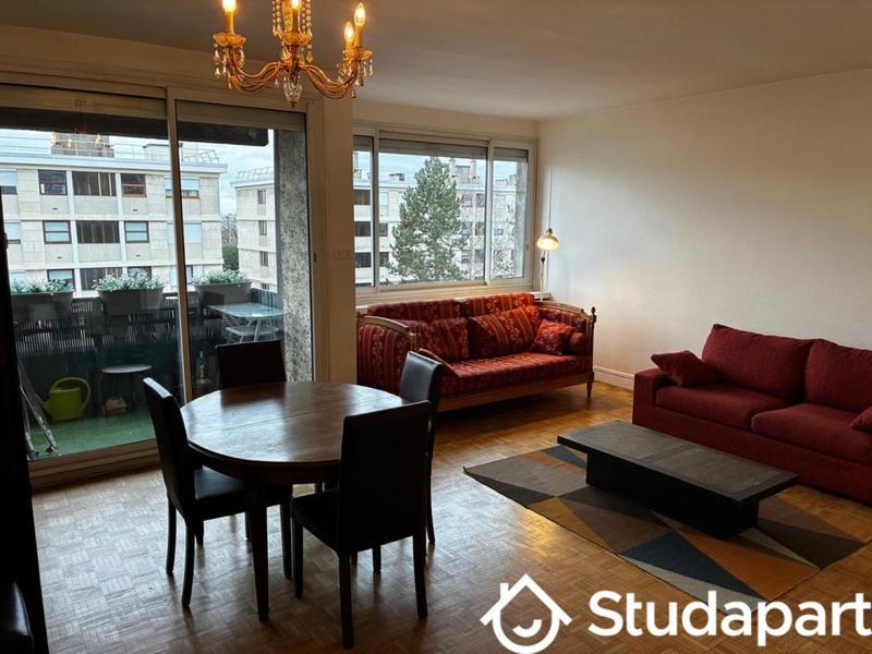 Appartement - 80 m² - 3 pièces