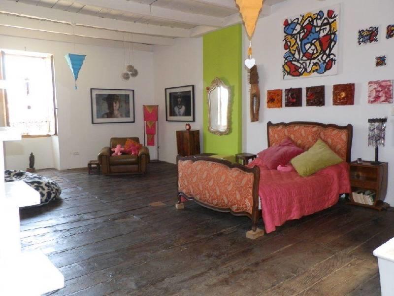 Maison de village - 200 m² - 2 pièces