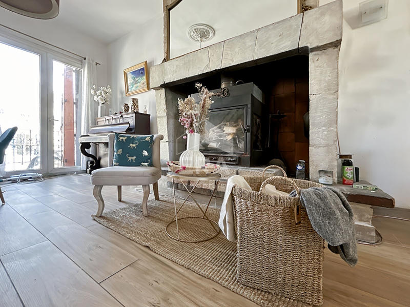 Maison - 355 m² - 12 pièces