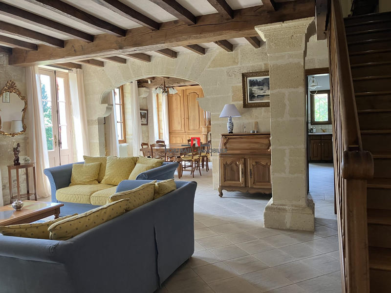 Maison - 228 m² - 6 pièces