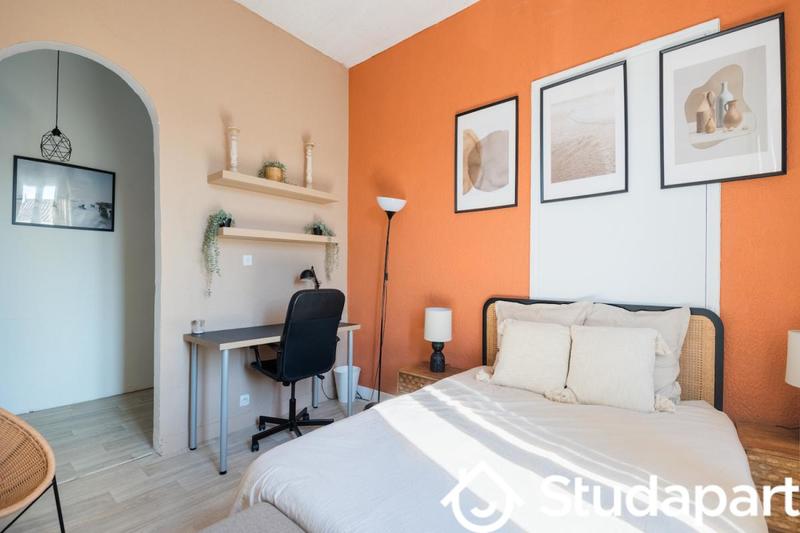 Chambre - 15 m² - 1 pièce