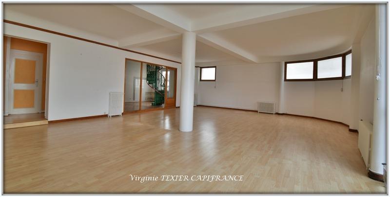 Immeuble - 437 m² - 11 pièces