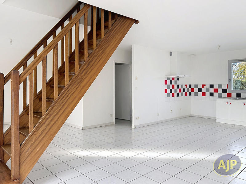 Maison - 93 m² - 4 pièces