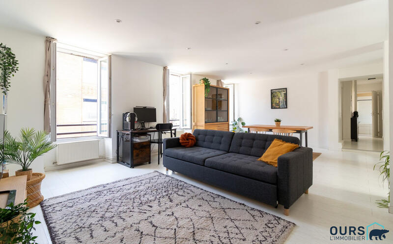 Appartement - 90 m² - 4 pièces