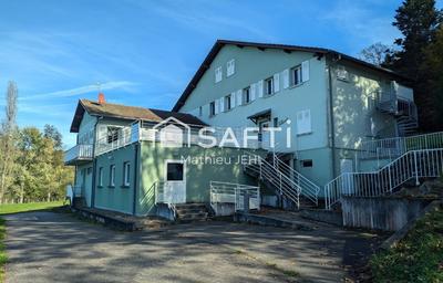 Local commercial - 1 500 m² - 20 pièces