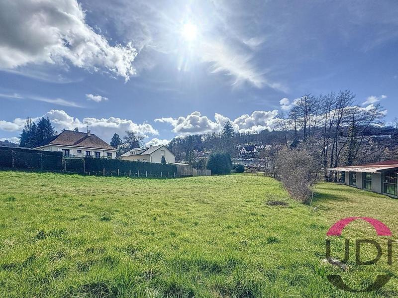 Terrain constructible - 3 072 m²