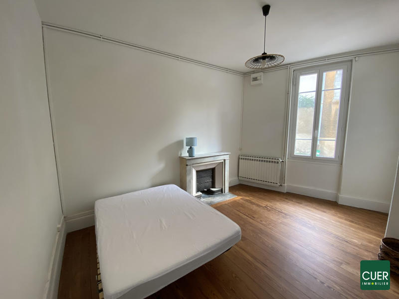 Appartement - 80 m² - 3 pièces