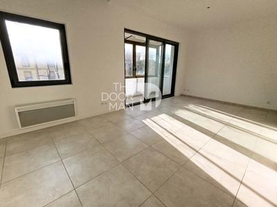 Appartement - 90 m² - 4 pièces