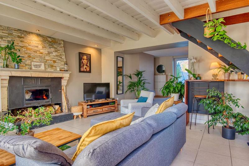 Maison - 99 m² - 5 pièces