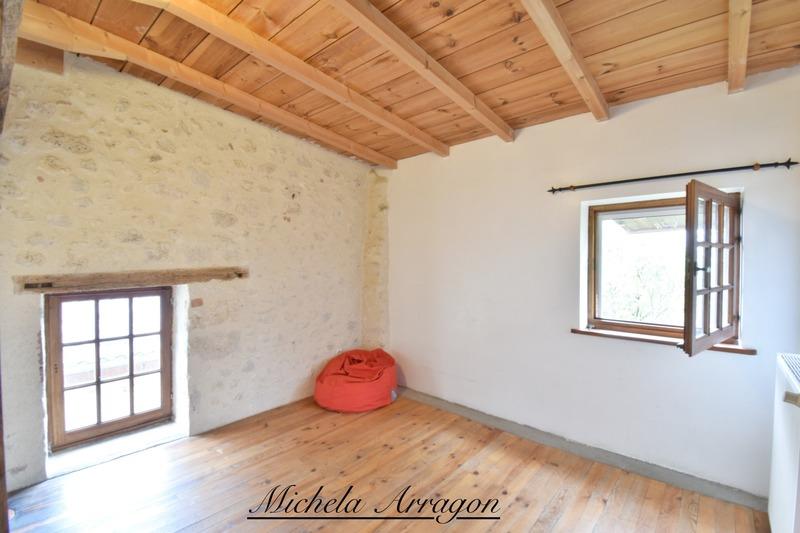 Maison en pierre - 138 m² - 6 pièces