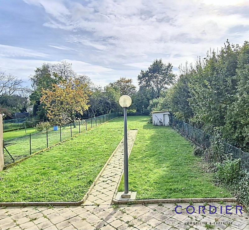 Maison - 150 m² - 8 pièces