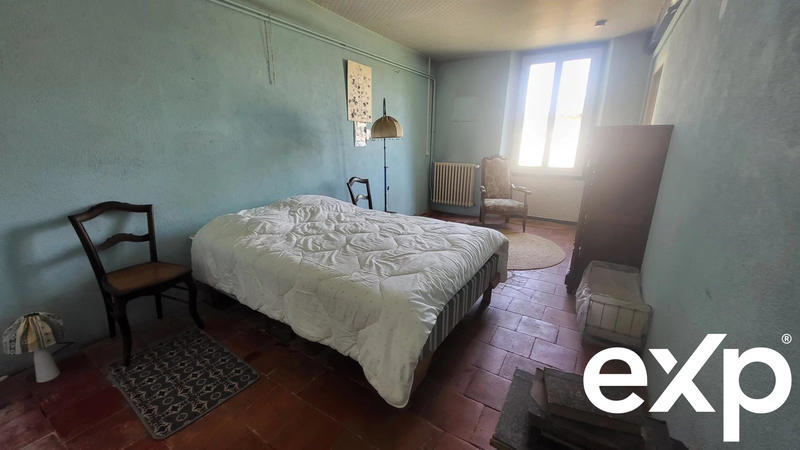 Maison - 213 m² - 8 pièces