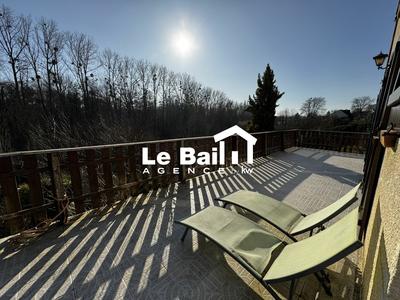 Maison - 160 m² - 8 pièces