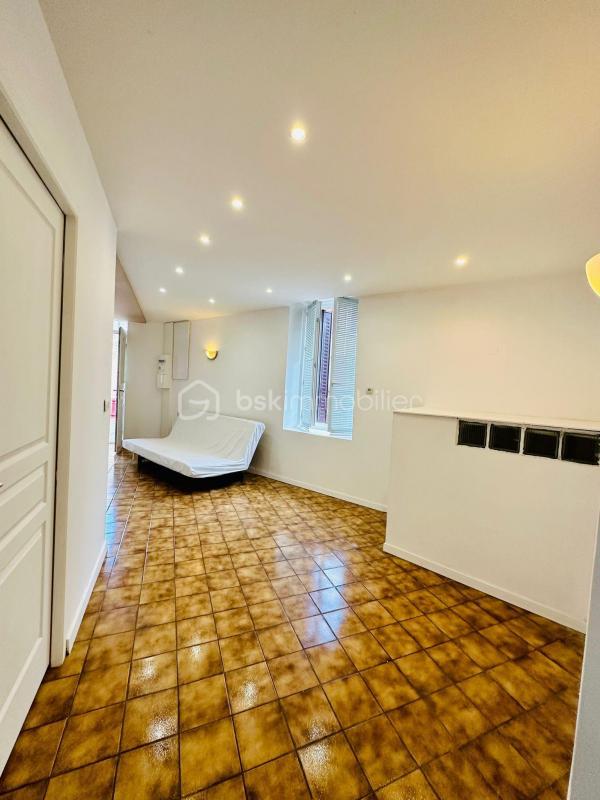 Immeuble - 170 m² - 6 pièces