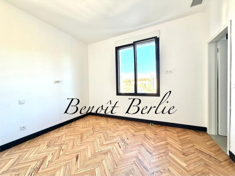 Maison - 217 m² - 7 pièces