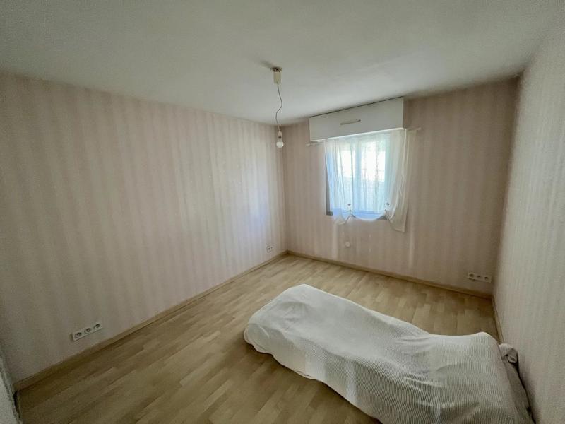 Appartement - 90 m² - 3 pièces