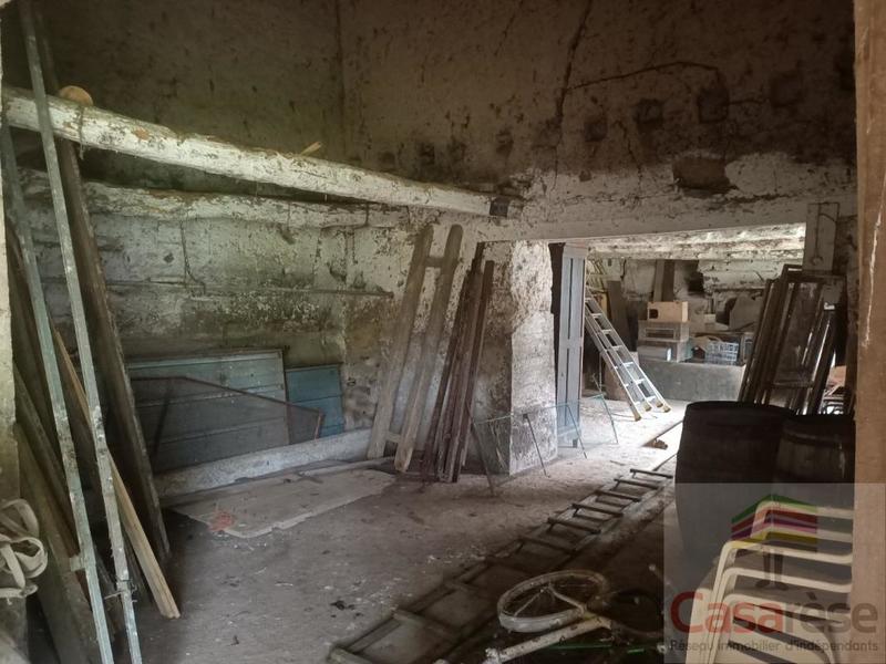 Grange - 270 m² - 8 pièces