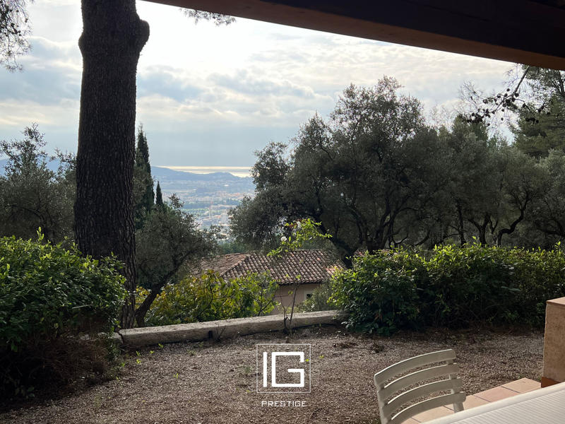 Propriété - 170 m² - 6 pièces