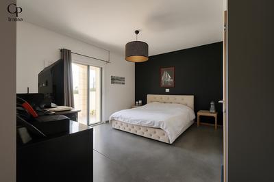 Maison ancienne - 211 m² - 6 pièces