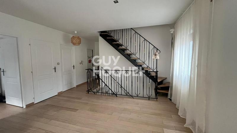 Maison - 183 m² - 7 pièces