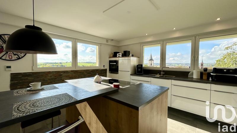 Maison - 217 m² - 6 pièces