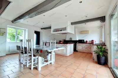 Maison - 152 m² - 6 pièces