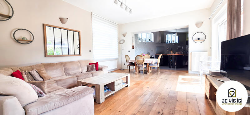 Maison - 220 m² - 8 pièces