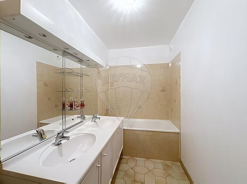 Appartement - 85 m² - 4 pièces