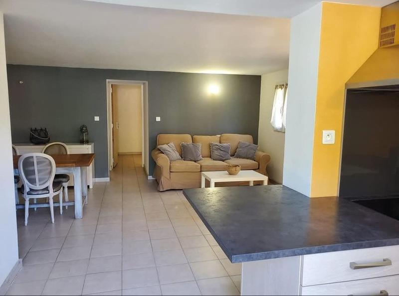 Maison - 200 m² - 8 pièces