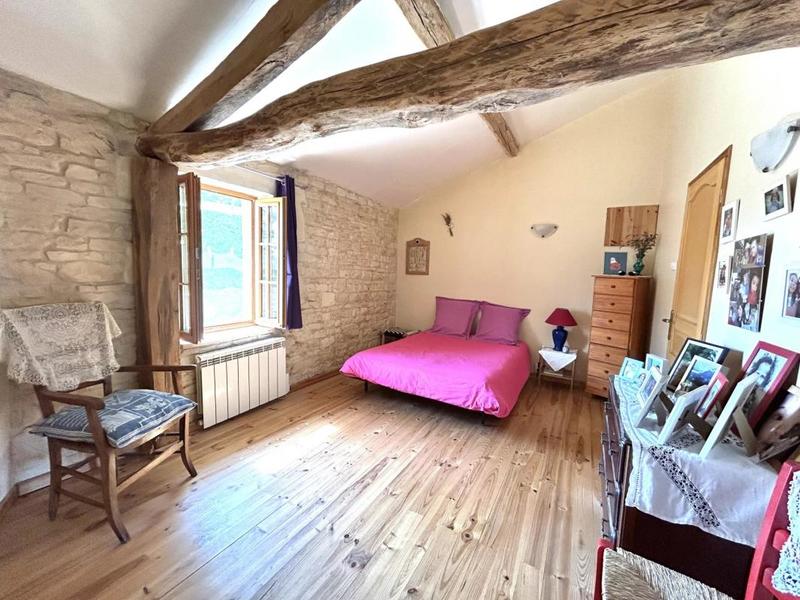 Propriété - 288 m² - 13 pièces