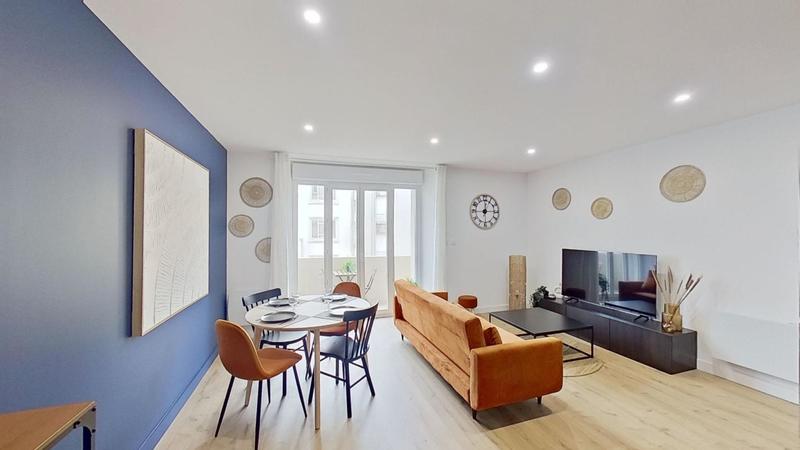 Appartement - 90 m² - 5 pièces