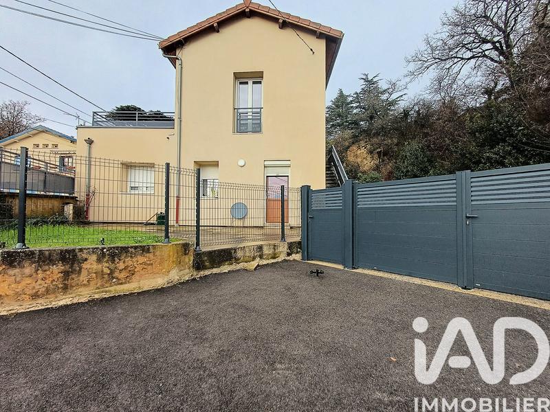 Maison - 98 m² - 5 pièces