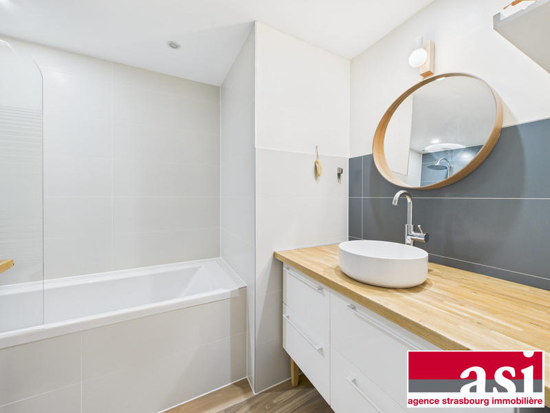 Appartement - 93 m² - 5 pièces