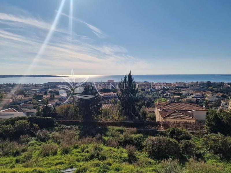 Terrain constructible - 1 393 m²