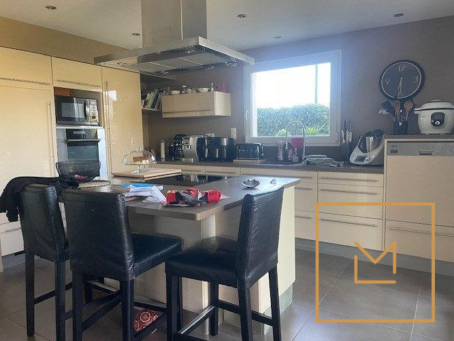 Maison - 190 m² - 6 pièces