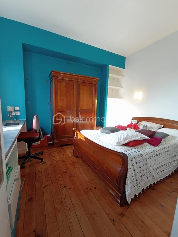 Maison - 166 m² - 6 pièces